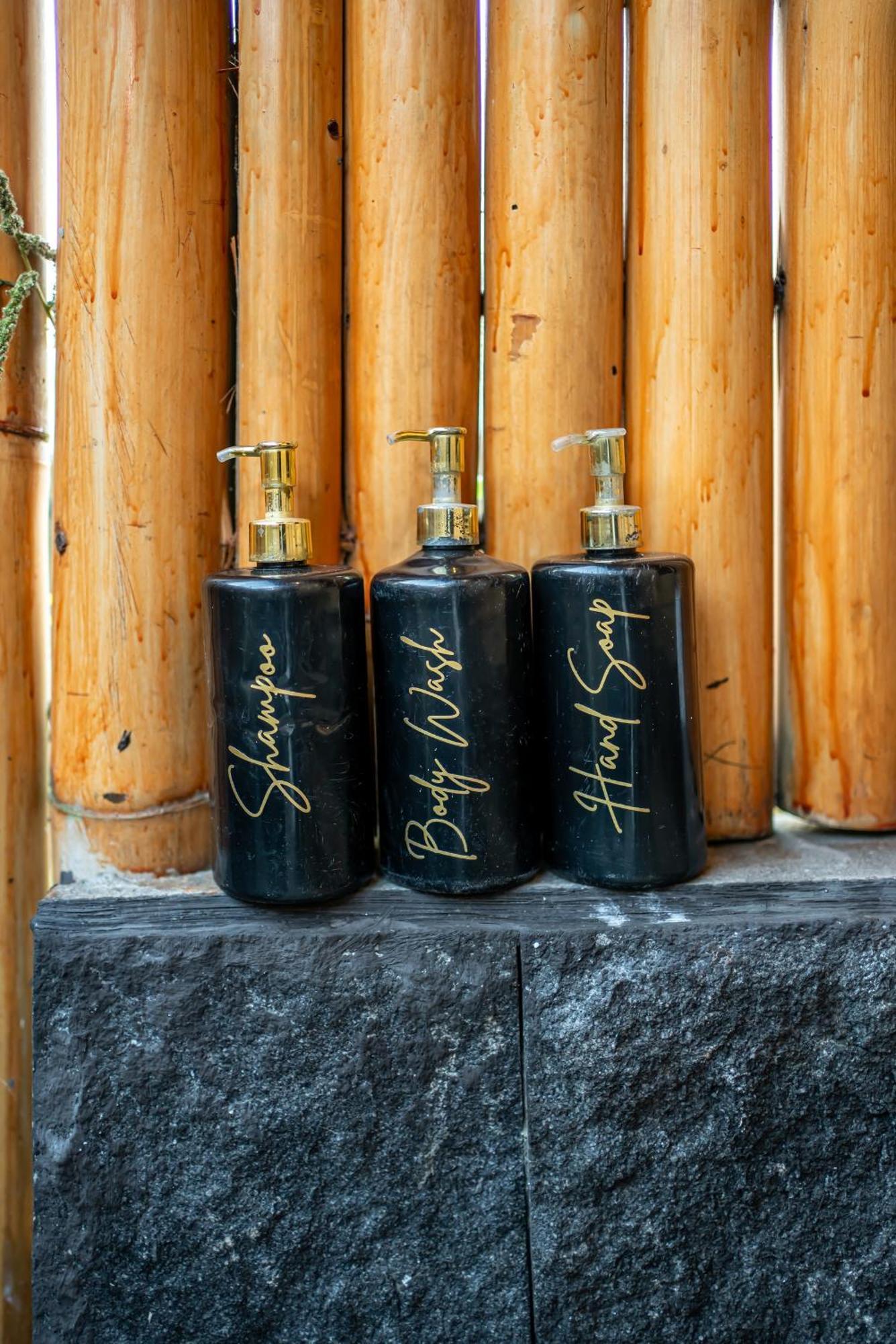 Tegal Bamboo Cottages & Private Hot Spring Baturaja  Exterior foto