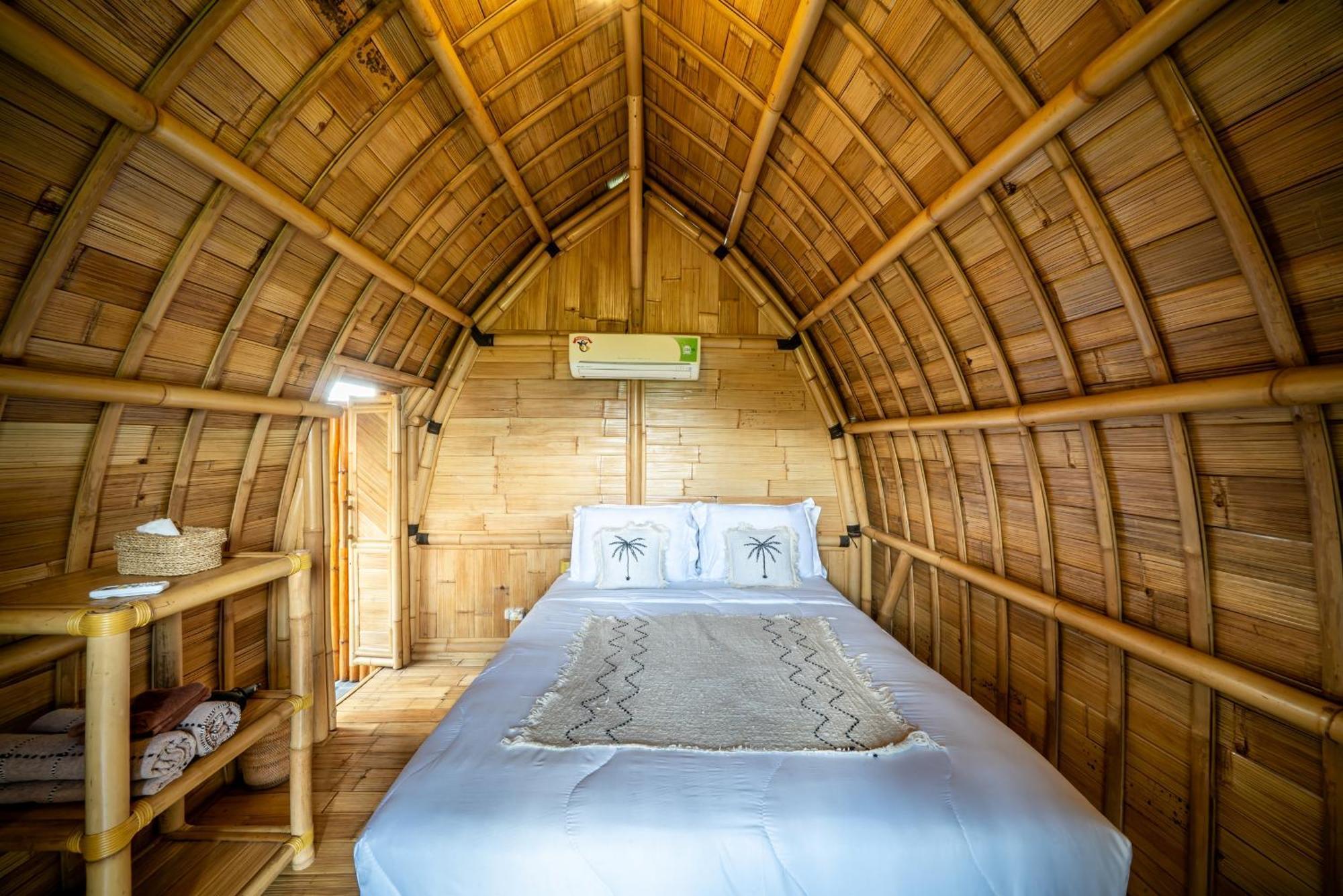 Tegal Bamboo Cottages & Private Hot Spring Baturaja  Exterior foto